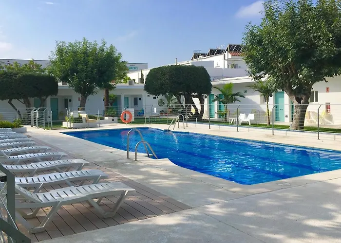 Cumbres ゲストハウス コニル・デ・ラ・フロンテラ